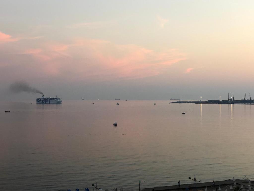 H&G Seaview Apartments Dıraç Dış mekan fotoğraf
