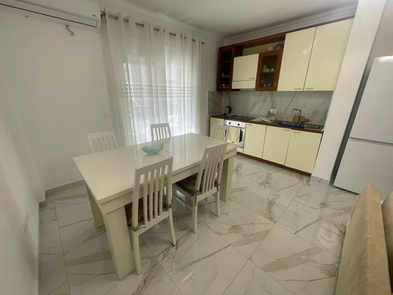 H&G Seaview Apartments Dıraç Dış mekan fotoğraf